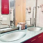 Stirling Luxury & * 萨斯费