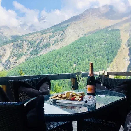 Шале Stirling Luxury &