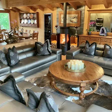 Stirling Luxury & * Зас-Фе