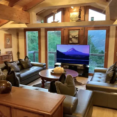 Stirling Luxury & Шале