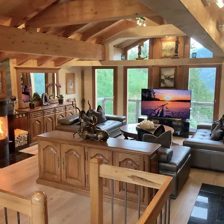 شاليه Stirling Luxury & *
