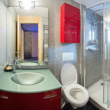 Stirling Luxury & Шале *