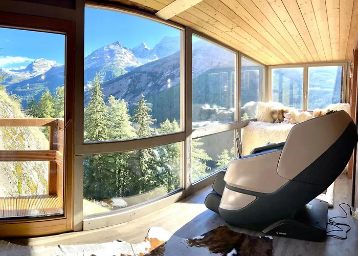 Stirling Luxury & * 萨斯费