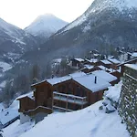 Stirling Luxury & Chalet *