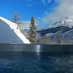 Stirling Luxury & Chalet